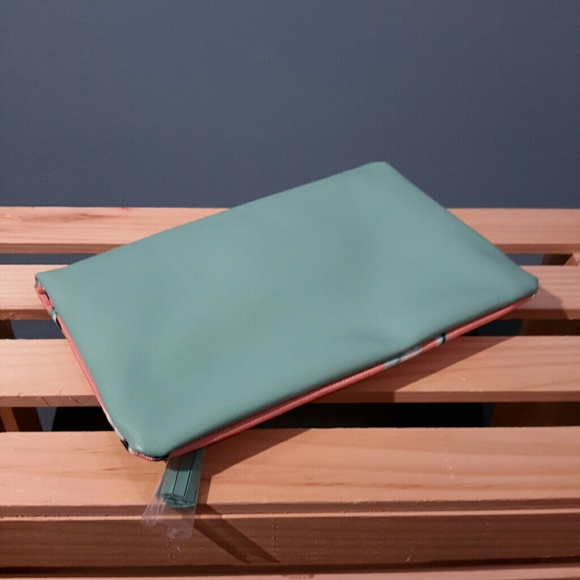 Rachel Pally Reversible, fold clutch - Picture 5 of 8